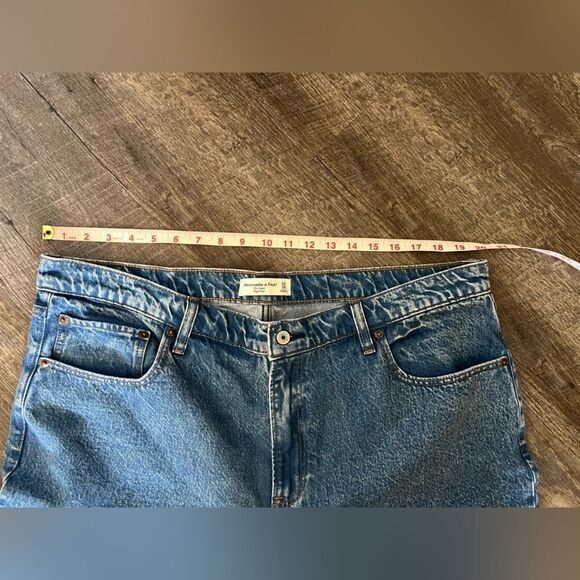 Abercrombie & Fitch High Rise The Loose Jean- Size 34/18 - Picture 5 of 7